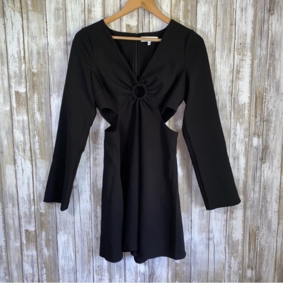 Likely Driscoll Cutout O-ring Wide Sleeve Dress - Picture 2 of 11